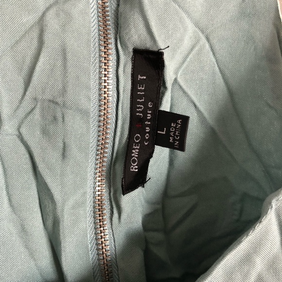 Romeo & Juliet Couture Dress - Picture 3 of 4